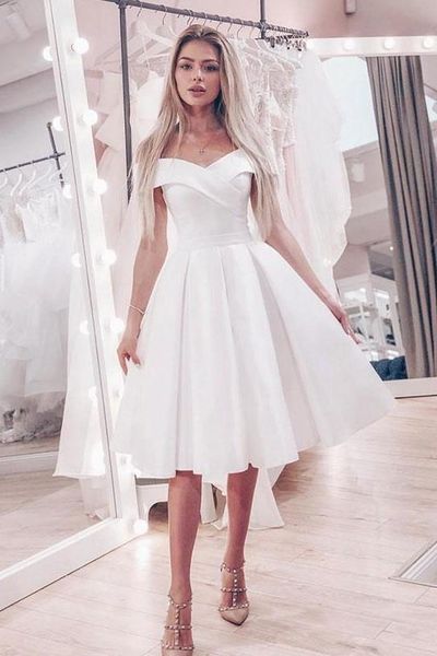 2019 Nuevos vestidos de novia cortos vintage fuera del hombro Una línea de satén hasta la rodilla Vestidos de novia informales por encargo Vestido de novia simple de los años 50