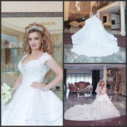 2019 Nouveau Blanc Plus La Taille Princesse Dentelle Robe De Bal Robes De Mariée Dos Nu Long Train abito da sposa Robes De Mariée Afrique Du Sud