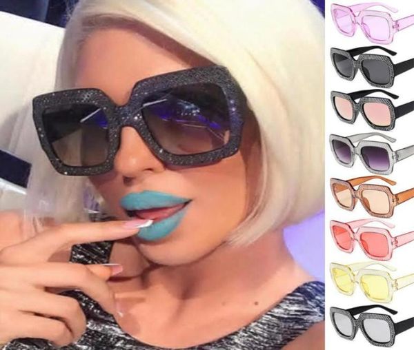 2019 Nouvelles femmes surdimensionnées Cat Eye Lunettes de soleil Marque Petits verres de soleil Ladies UV400 Mirror Sunglass Shades Eyewear12342798