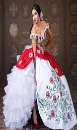 2019 Vestidos de quinceanera vintage blanco y rojo 2019 con cuentas de bordado Sweet 16 PROM PAGEENT Vestido Vestido de fiesta de fiesta 6658662