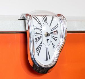 2019 Novela Surrealista Derritiendo Reloj de pared distorsionado Reloj de pared estilo surrealista Salvador Dalí Increíble regalo creativo para decoración del hogar 3728710