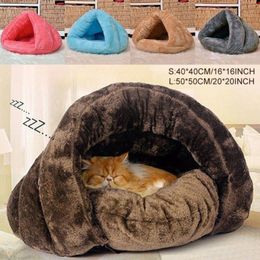 2019 cama triangular para perros y gatos, casa cálida y suave, ropa de cama, cesta tipo cueva, perrera, nido lavable Y200330216J