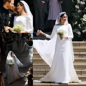 2019 Prince Harrymeghan Markle Lange mouwen trouwjurken 2018 Simple Satin Bateau Neck Long Bridal Wedding Jurken Court Train C251J