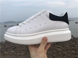 2019 Promoción Moda Zapatos casuales Pisos Moda Suela gruesa Zapatos para caminar al aire libre Vestido diario Zapatillas de fiesta