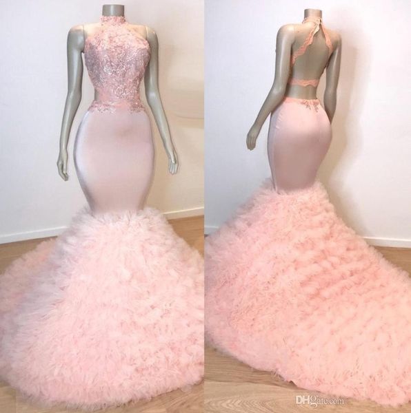 2019 Real Pos Pink Halter Tulle Sirena Vestidos largos de fiesta Apliques de encaje Volantes en capas Tren de barrido Vestidos de noche Vestidos De F9856480