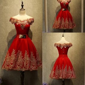 2019 rojo fuera del hombro encaje una línea vestidos de fiesta encaje 3D floral hasta la rodilla corto fiesta de graduación vestidos de cóctel BC2275