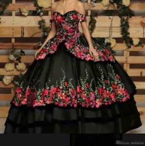 2019 Romantique De L'épaule Quinceanera Robes De Bal 3D Fleurs Appliques Chérie Broderie Robes Formelles Doux 16 Robes De Soirée De Bal