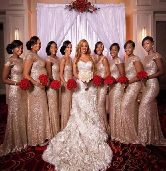 2019 Vestidos de dama de honor con lentejuelas de oro rosa Mezclar y combinar estilos Vaina Tren de barrido Invitada de boda formal Vestidos de dama de honor Cust6531121