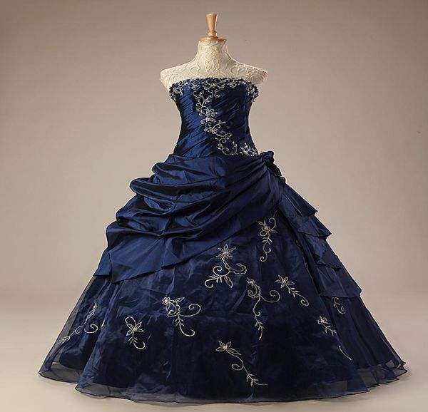 2019 Vestidos de novia Royal Blue Aline Vestidos de novia de tafetán bordado vintage Vestidos de novia no blancos Vestidos de boda no tradicionales con color2827851