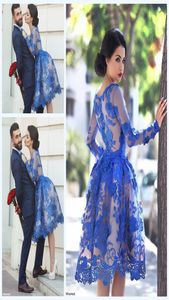 2019 Royal Blue Longitud de la rodilla Homecoming Vestidos de mangas largas Flores de encaje Cócteles cortos Vestidos de fiesta de fiesta 8283297