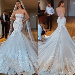 2019 sexy zeemeermin trouwjurken strapless kant geappliceerd kant-up rug bruids jurken court trein bescheiden bruidsjurken plus size