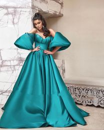 Elegant Arabisch Dubai Groen Satijn Baljurk Prom Jurken Lange Puffy Sleeves Pleats Gedrapeerde Sweetheart Crystals Beaded Formal Dress Avondjurken Custom Made