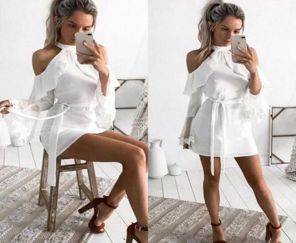 2019 robes de cocktail courtes licou cou épaule froide volants gaine robe de soirée pas cher avec ceinture manches évasées appliques de dentelle Cust7688766