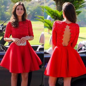 2019 Vestidos de graduación rojos cortos con mangas cortas Corpiño de encaje de cuello alto vintage Recortar espalda abierta Vestidos de regreso a casa Cóctel D256U