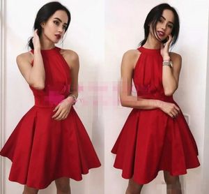 2019 Simple Red Red Homecoming -jurken Satin Halter Mouwloze korte mini Tail Party Jurk Prom Ball Juniors Formele slijtage op maat gemaakt