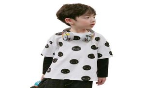2019 Spring herfst nieuwe stijl De jongen zwart -witte splicing mouwen -stijl mode mode lange mouw t -shirt kinderkleding 8979464