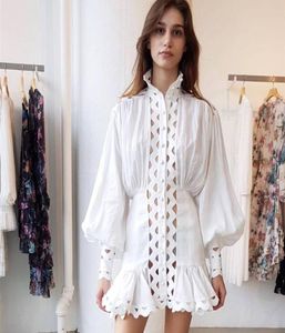 2019 Spring Elegant Women White White Coltretleneck Lace Mini Dress Rigle Designer Hollow Out Lantern Manches Femme Dress Dress Clothes4942677