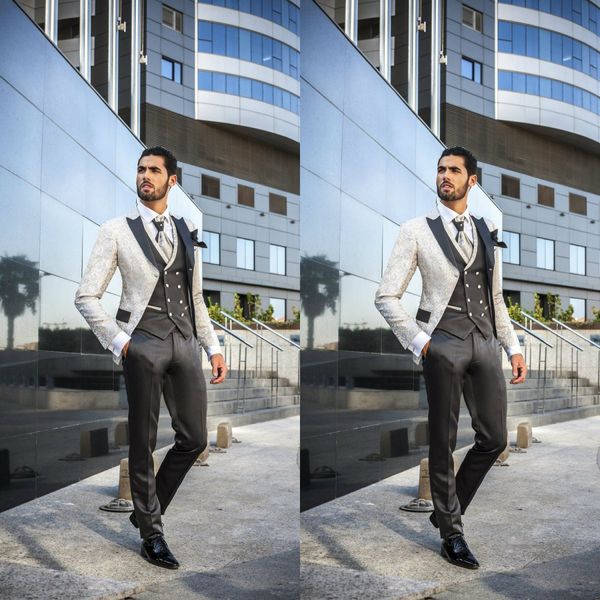 2019 Printemps Beau Tuxedos De Mariage Slim Fit Motif Revers Costumes Pour Hommes Pas Cher Un Bouton Costume De Marié Groomsman Wear Veste + Pantalon + Gilet