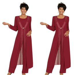 2021 Trois pièces Mère Crimson Mère de la mariée Cuisson Costumes Robes De Fête Robes De Robe Longueur Longueur Voyage Formel Vêtements De Mariage Personnalisé Robe d'invité