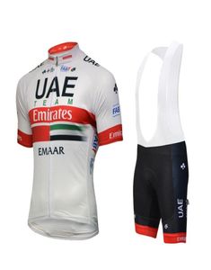 2019 Camiseta de ciclismo del equipo de los Emiratos Árabes Unidos Maillot Ciclismo de manga corta y pantalones cortos con tirantes de ciclismo Kits de ciclismo Correa bicicletas O191217029893645