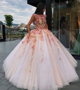 2019 robes de Quinceanera robe de bal blanche avec 3D Floral appliqué fleurs Illusion corsage doux 16 fête d'anniversaire Vestidos de quincea￱era