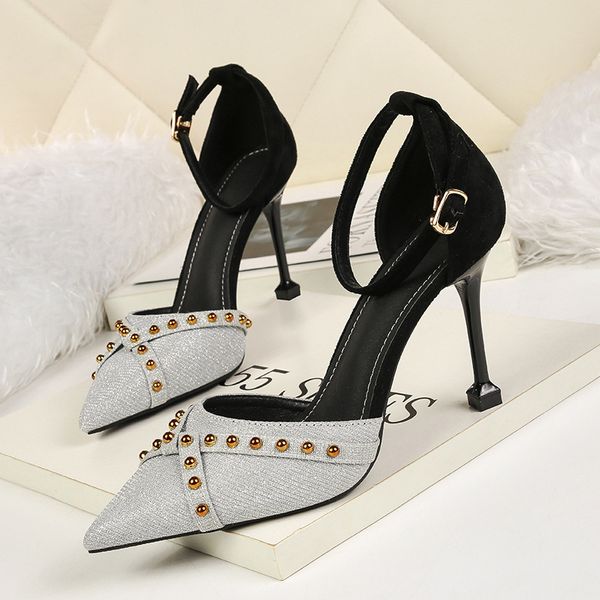 201Luxury Femmes Chaussure 9,5 cm Sandales à talons hauts Designer a étiquette Pantoufles féminines Paillettes Black Girl Party Homecoming Chaussure formelle