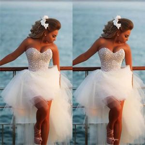 2020 Une ligne chérie exquise perle Hi-Lo robes de mariée de plage courtes avec des robes de mariée perlées sur mesure