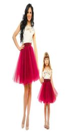 2020 ALINE KORTE TULLE ROK PROM PARTY JACHTEN Moeder en dochter Matching jurk gemonteerde kinderen bloemenmeisjes kleding aangepast F8884398