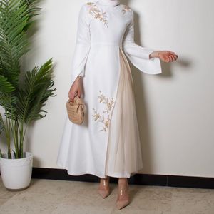 2020 Arabe Aso Ebi Musulman Blanc Perlé Cristaux Robes De Soirée Manches Longues Robes De Bal Satin Formelle Partie Deuxième Réception Robes J044