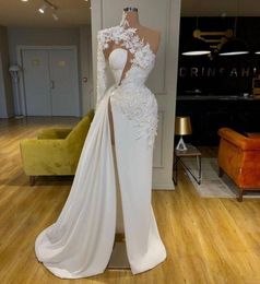 2020 arabe Dubaï exquise dentelle blanche robes de bal col haut une épaule à manches longues robes de soirée formelles côté fendu robe de soirée PRO232