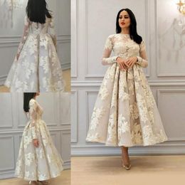 2020 arabe robes de soirée courtes avec manches longues dentelle Appliques thé longueur robe de mariée saoudien arabe grande taille robes de soirée