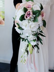 2020 artificielle perle cristal bouquets de mariée ivoire cascade mariage fleur de mariée mariées rouges à la main broche bouquet de mariage271S