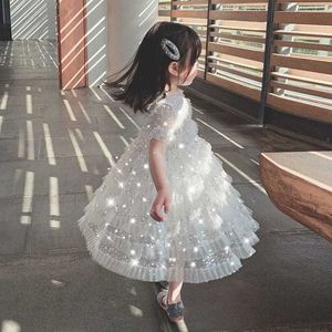 2020 bébé fille fleur robe baptême robe nouveau-né lavage photo princesse anniversaire blanc brillant Festival celebrati Q0716