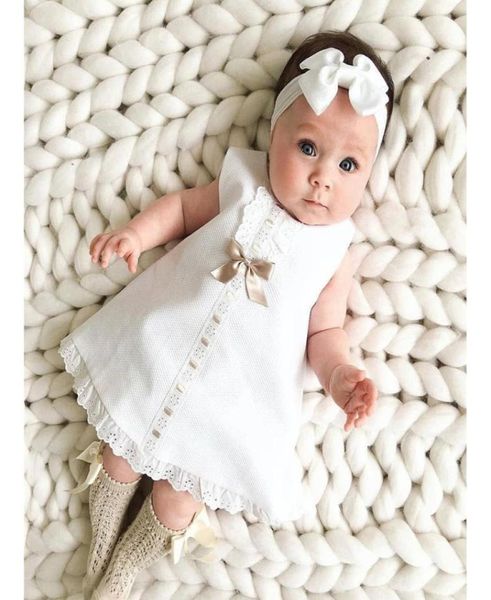 2020 bébé vêtements d'été 024M infantile nouveau-né bébé fille robe en dentelle sans manches nœud papillon côtes solide blanc robe droite bandeau 6196700