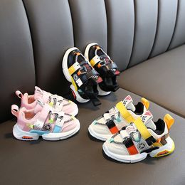 2020 Noir / Blanc / Rose Chaussures Enfants Garçons Gilrs Sneakers Mode Cheville Strape Bébé Toddler Infant Chaussures Patchwork Chaussures Enfant LJ200907