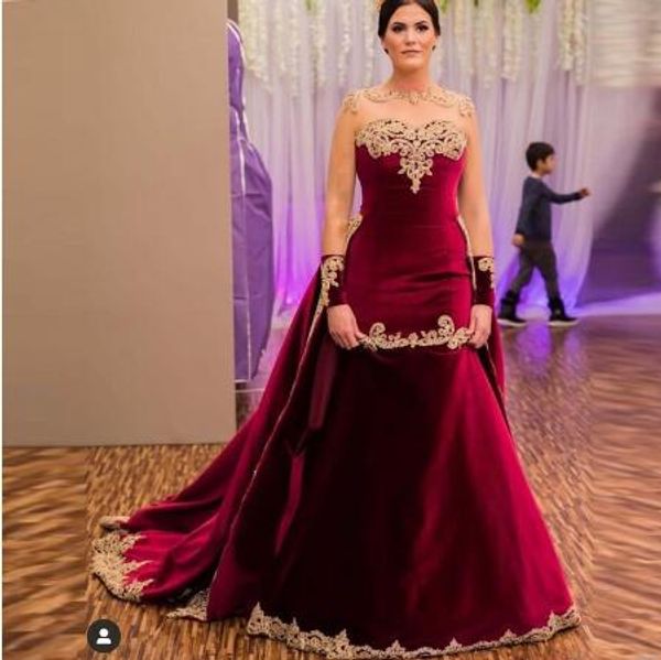 2020 Bourgogne pure cou arabe robes de mariée de Dubaï pure dos détachable train or dentelle perlée sirène robes de mariée robe de mariée en velours