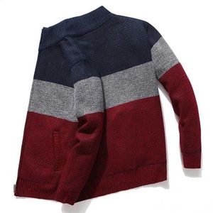 2020 Cárdigan Menéter Sweater de hombres gris rayado Cárdigan de punto de gran tamaño ropa caliente para hombre 3xl estilo coreano Homme 220208