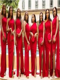 2020 robes de demoiselle d'honneur sirène rouge pas cher longue une épaule côté fendu longueur de plancher longue robe d'invité de mariage formelle demoiselle d'honneur 6882392