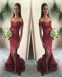 2020 CRANBERRY Sirène des robes de bal sur l'épaule partage frontant la robe de soirée paillette étincelante sexy borgogne de jupes fatiguées TR6558737