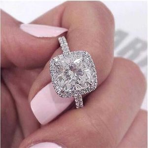 2020 Coussin coupé 3ct Lab Diamond Ring 925 en argent sterling Bague de fiançailles de mariage pour femmes hommes Moissanite Party Jewelry266U