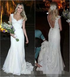 2020 Elegant A Line -jurken Backless Lace Applique Custom Made Beaks Traped Sweep Train Wedding Bruids Jurk Vestido de Novia