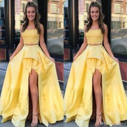 2020 Elegante encaje amarillo Vestidos de baile Dos piezas Lado alto Split Sweep Train A Line Fiesta formal Vestidos de noche Moderno Especial Occa316R