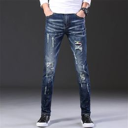 2020 Mode Casual Jeans Hommes Droit Stretch Dot Craft Petits Pieds Skinny Jens Hommes Rayé Bleu Trou Denim Marée Pantalon ES6862172