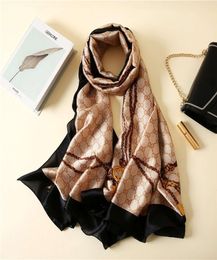 2020 voor vrouwen en Zuid-Korea zonnebrandcrème nieuwe zijde satijn bedrukte sjaals airconditioning shawl1750798