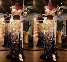 2020 Glitter Gold Crystal Soirée Robes De Bal Avec Cuisse Haute Fendue Spaghetti Keyhole Retour 2 Pièces Robes De Soirée Porter Des Filles Arabes Saoudiennes