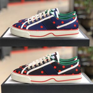 2020 Hot Mens Femmes Designer Tennis 1977 Sneaker avec Web Vert et Rouge en coton Luxe Mode Casual Trainer chaussures de créateur pour hommes