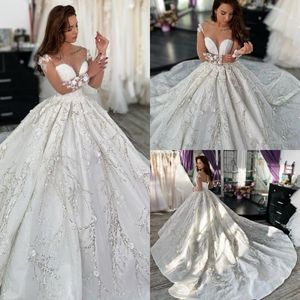 2020 Luxe Prinses Trouwjurken Lange Mouw Een lijn Kant 3D Floral Applicaties Bead Bruidsjurken Sweep Train Plus Size Trouwjurk