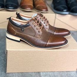 2020 hommes Brogues Oxfords chaussures habillées Designer chaussures d'affaires marron en cuir véritable plaine à lacets formateur fête chaussures de mariage US8-13