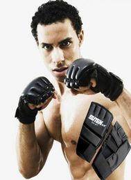 2020 MMA Muay Thai entraînement sac de boxe mitaines Sparring boxe gymnase hommes femmes demi-doigt gants 6571943