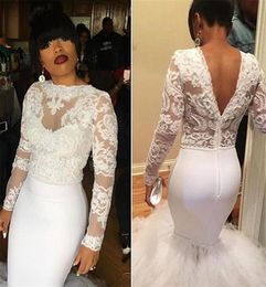 2020 bescheiden witte Afrikaanse prom -jurken Mermaid Illusion Lace Appliques V Back Puffy Rok Black Girl Formal Dress Long Sleeves Pro9229567